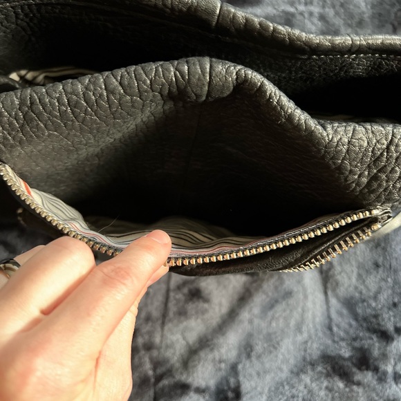 SHE & LO leather bucket bag - Picture 6 of 7